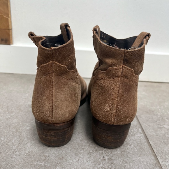 Diba True Camel Bootie size 8 - Picture 3 of 9